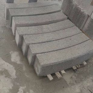 郑州芝麻白弧形路牙石