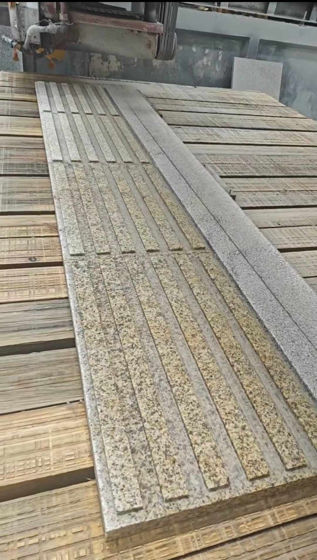 郑州黄金麻盲道石 盲条