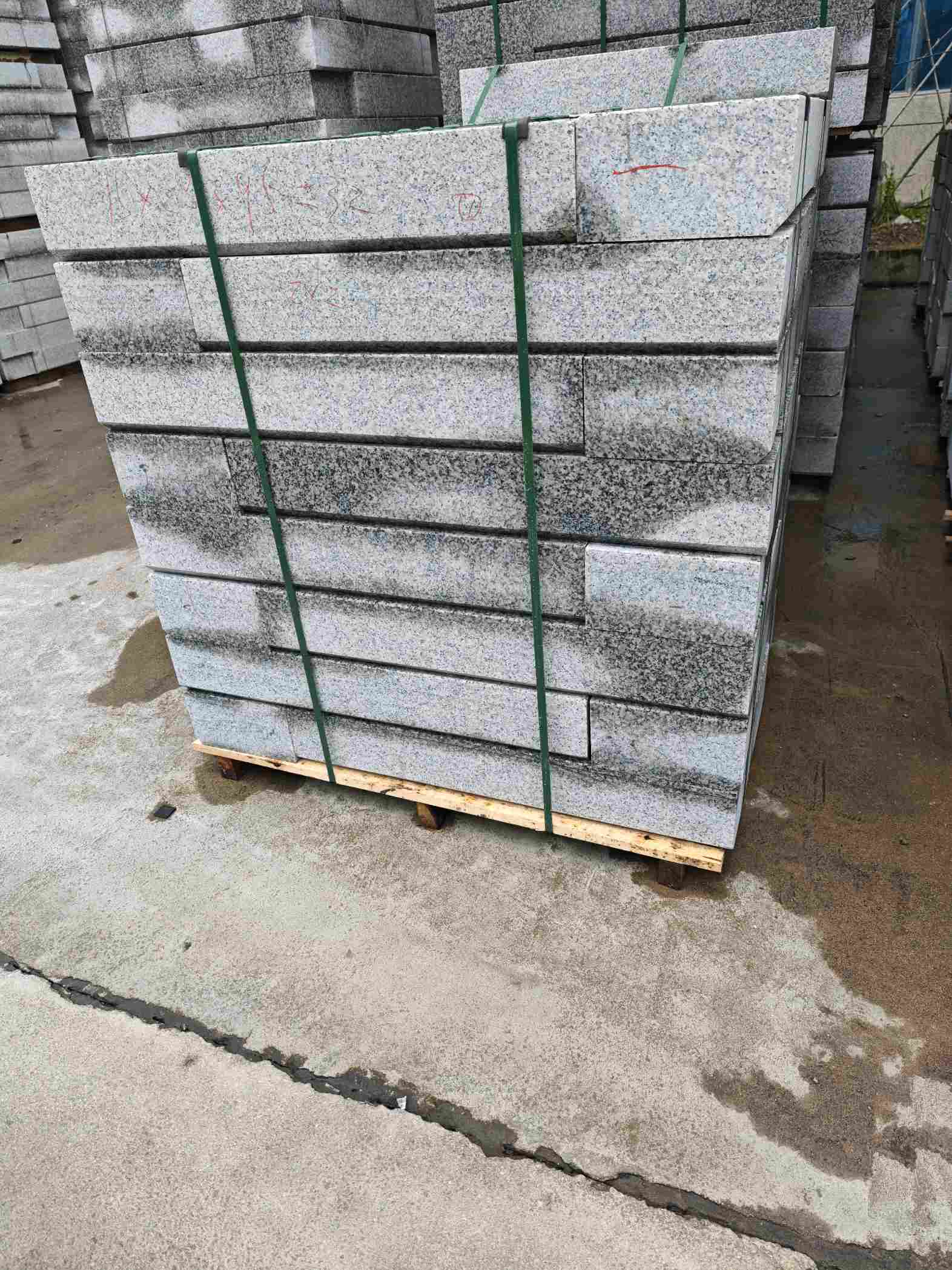 郑州芙蓉白路牙石，马路牙子