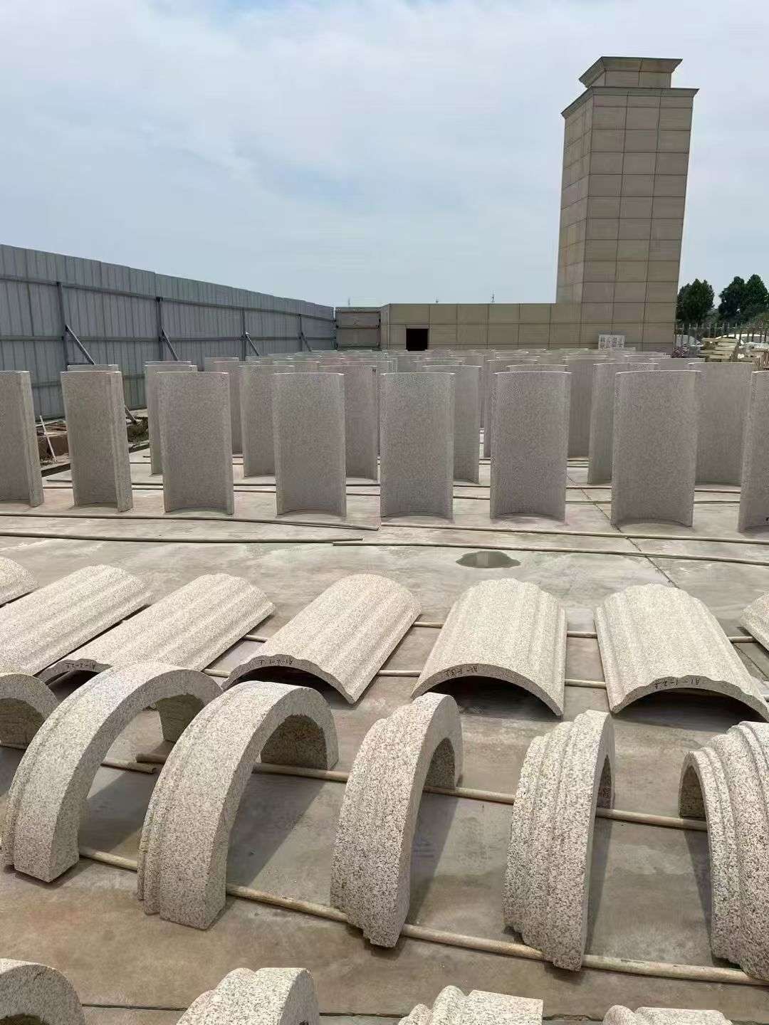 郑州黄金麻别墅柱皮 异形 线条定制